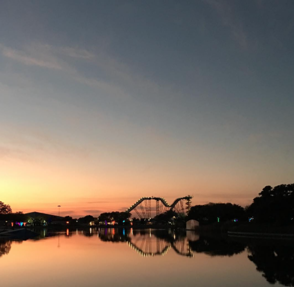 A seaworld Sunset 